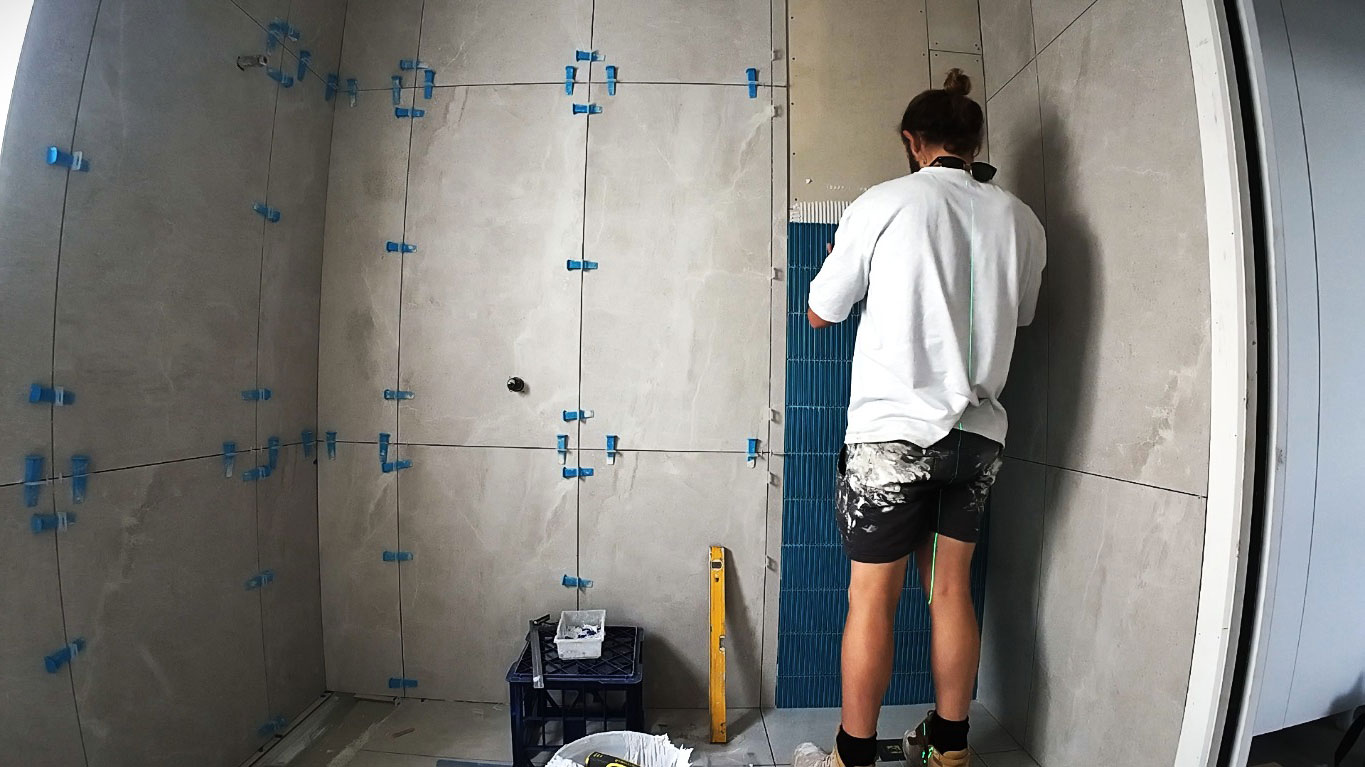 Alex-exact-edge-tiling-noosa-sunshine-coast